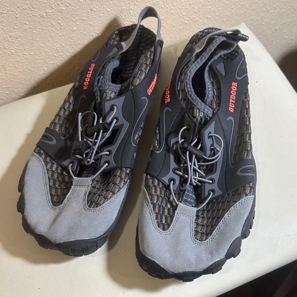 Barefoot water shoes, size 46 size 12